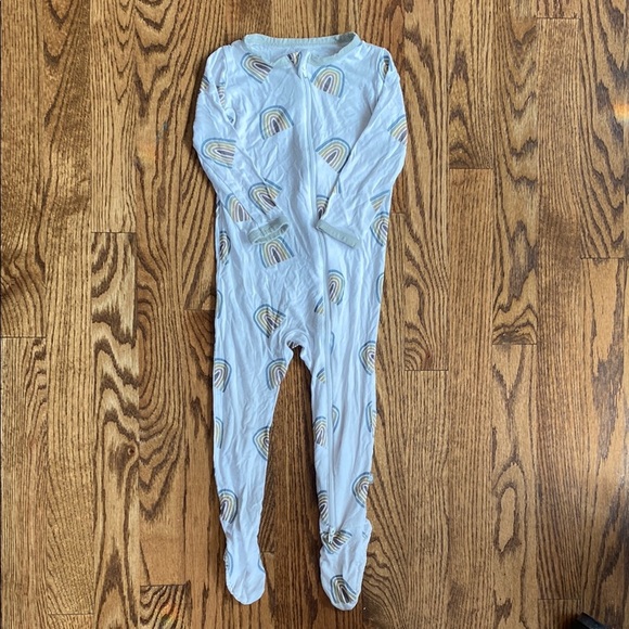 Kyte BABY Other - Kyte Baby rainbow 2 way zip up footie, size 18-24 months. Good condition.